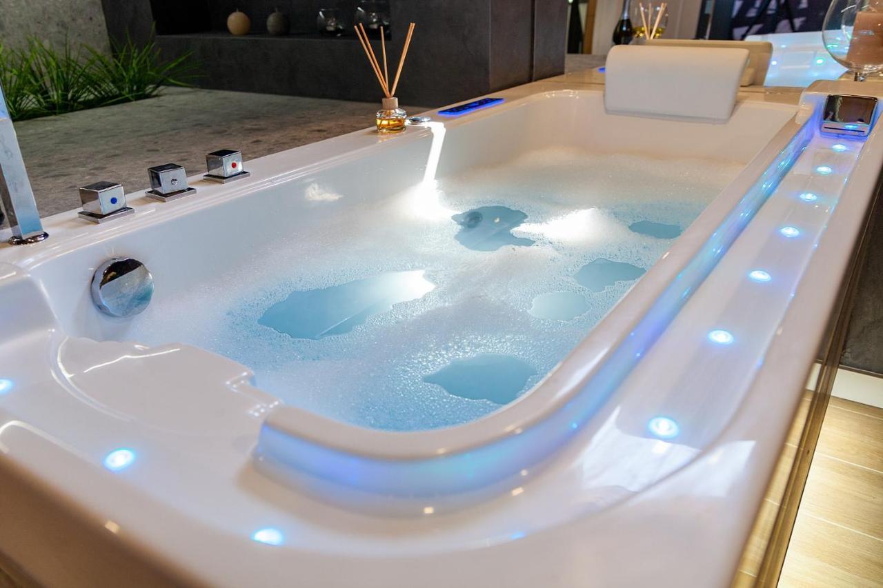 Apartment Royal Vip Jacuzzi Lviv